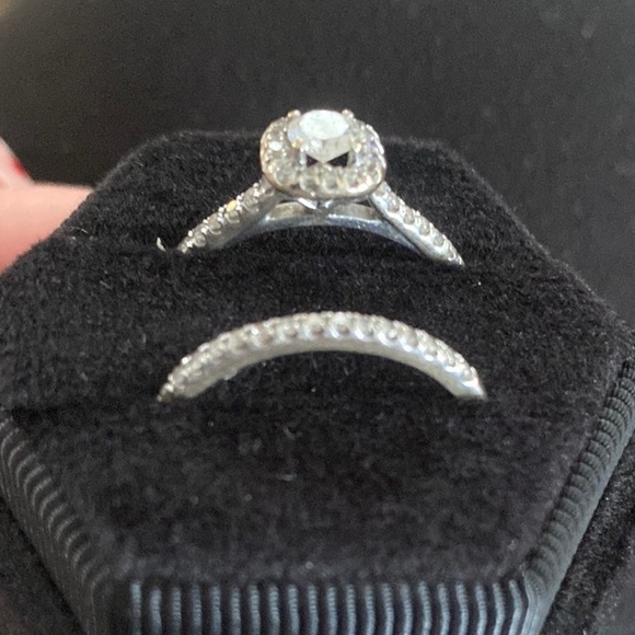 Kay Jewelers 3/8 Carat White Gold Wedding Ring Set - Picture 3 of 6